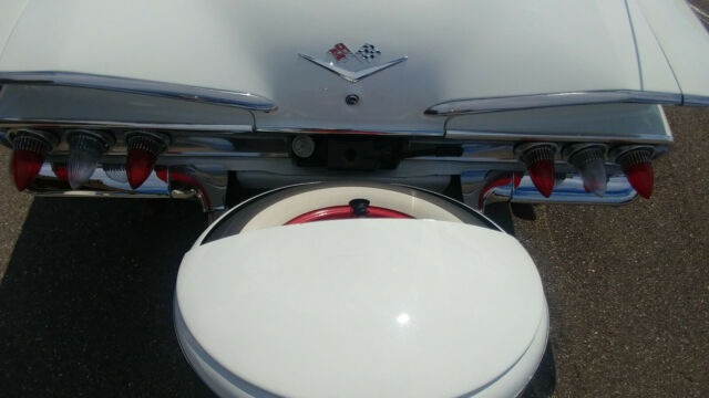1960 Chevrolet Impala Covertible - photo 11
