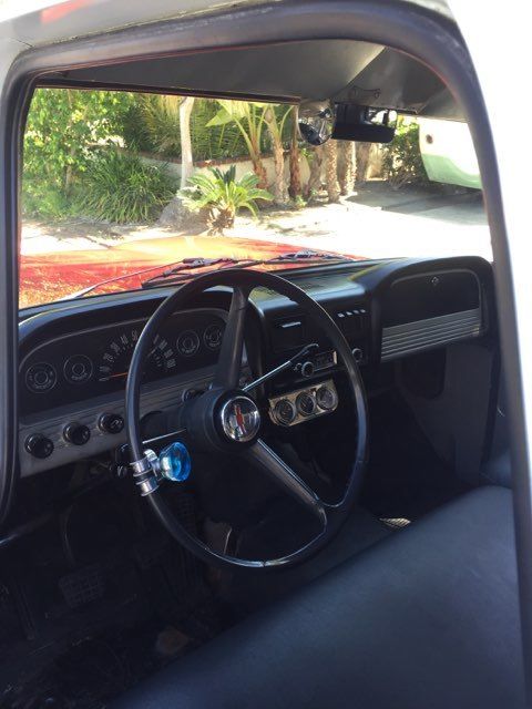 1960 Chevrolet Suburban - photo 9