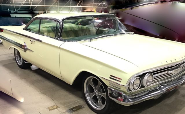 1960 Chevrolet Impala 2 Dr Bubbletop
