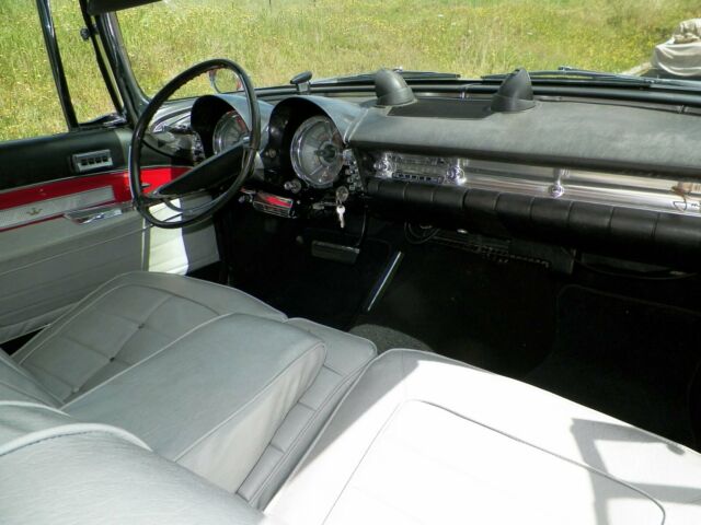 1960 Chrysler Imperial Convertible - photo 11