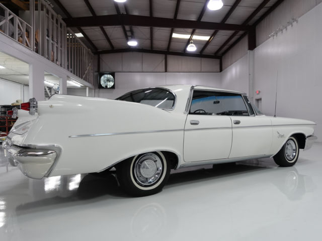 1960 Chrysler Imperial Crown Sedan, "America's Most Carefully Built Car" - photo 4