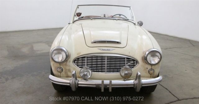 1960 Austin-Healey 3000 Convertible Sports Car - photo 2