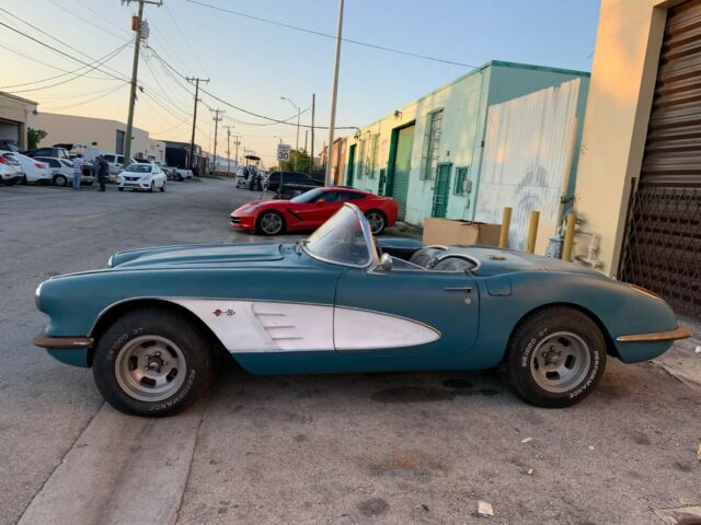 1960 Chevrolet Corvette - photo 4