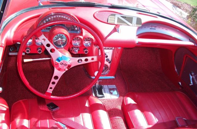 1960 Chevrolet Corvette - photo 2