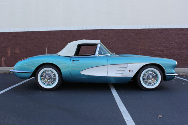 1960 Chevrolet Corvette - photo 2