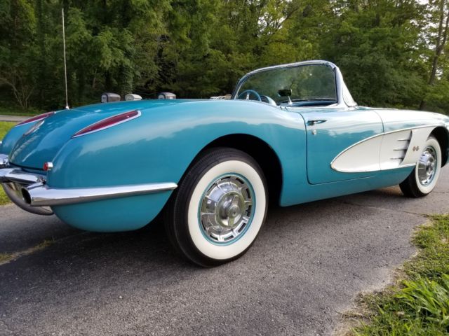 1960 Chevrolet Corvette - photo 10