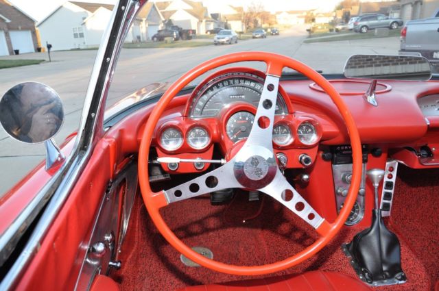 1960 Chevrolet Corvette - photo 11
