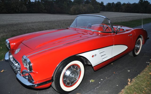 1960 Chevrolet Corvette - photo 2