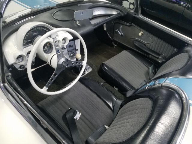 1960 Chevrolet Corvette - photo 10
