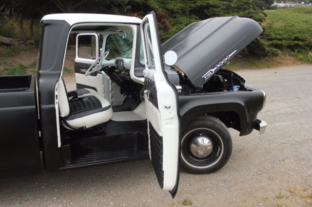 1960 Ford F-100 CUSTOM CAB Long bed, NO RESERVE HIGH BID WINS!!! - photo 13