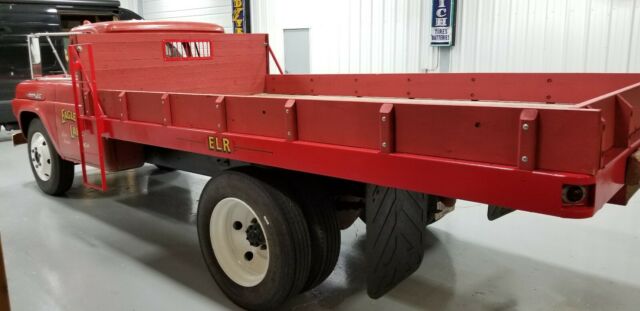 1960 Ford F-550 F600 Farm Truck - photo 5