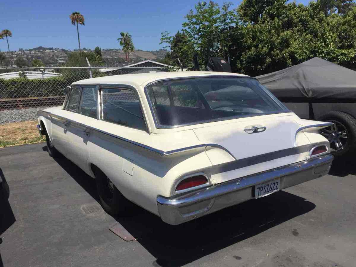 1960 Ford Country sedan - photo 2