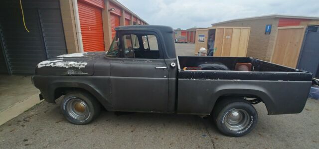 1960 Ford F100 Shortbed Custom Cab Pickup 1960 Ford F-100 Custom Cab