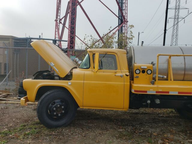 1960 Ford F-550 - photo 5