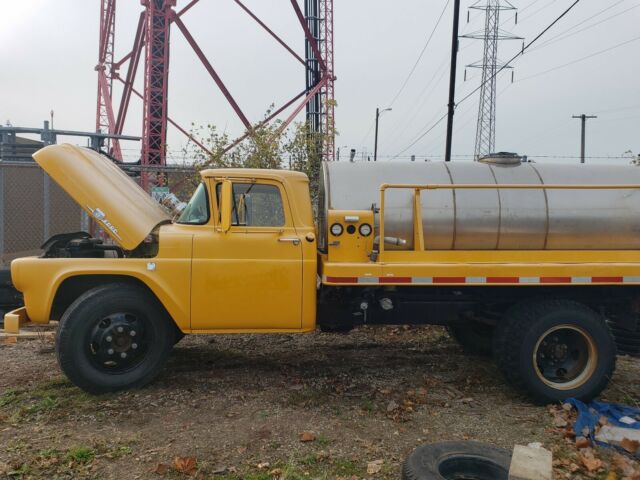 1960 Ford F-550 - photo 7