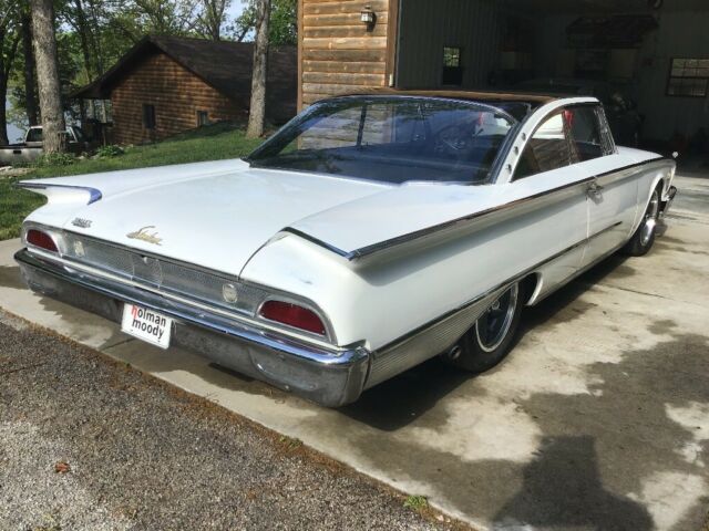 1960 Ford Galaxie Starliner - photo 3