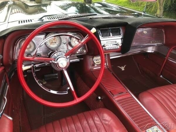 1960 Ford Thunderbird - photo 2