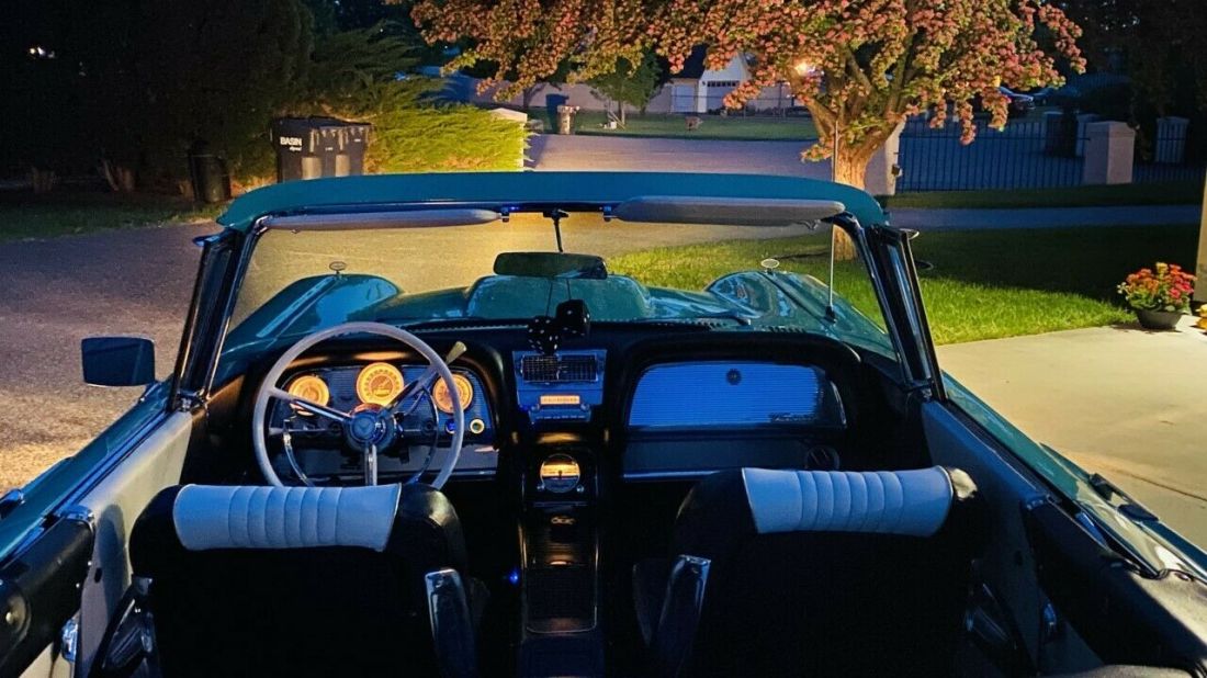 1960 Ford Thunderbird - photo 10