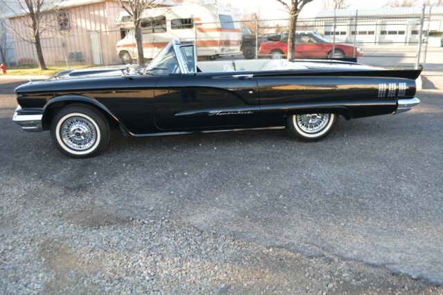 1960 Ford Thunderbird Convertible - photo 10