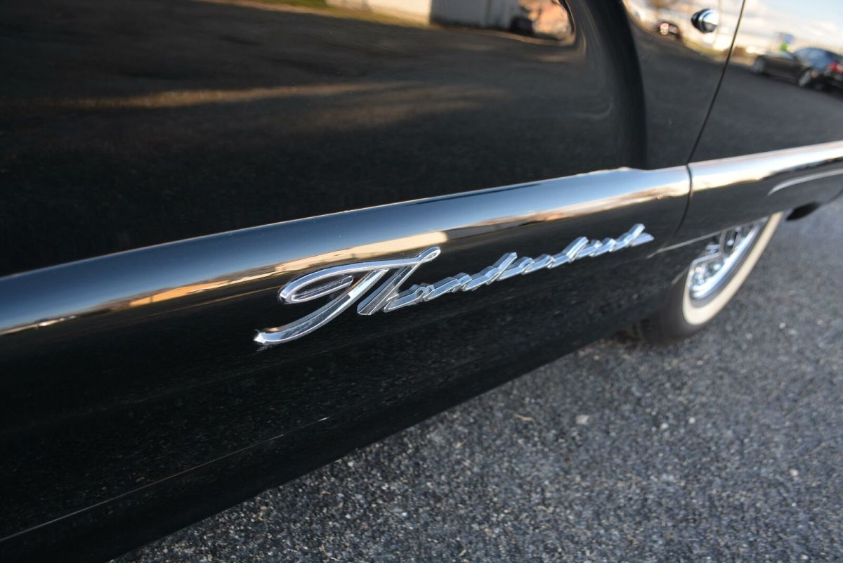 1960 Ford Thunderbird Convertible - photo 11