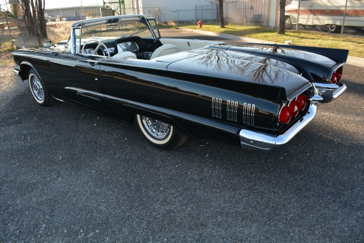 1960 Ford Thunderbird Convertible - photo 12