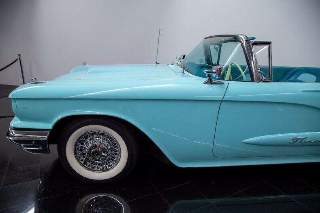 1960 Ford Thunderbird Convertible - photo 13