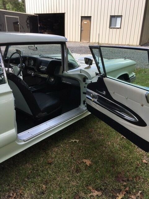 1960 Ford Thunderbird Basic - photo 4