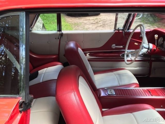 1960 Ford Thunderbird Hard Top - photo 8