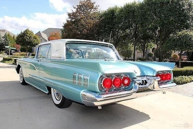 1960 Ford Thunderbird - photo 2