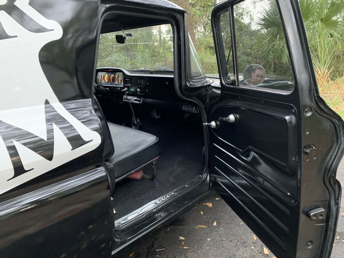 1960 GMC Panel Restomod - photo 8