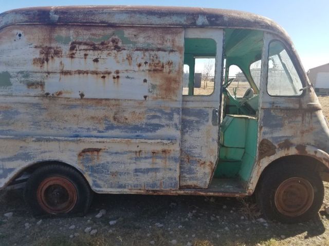 1960 International Harvester Metro Delivery van - photo 11