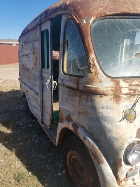 1960 International Harvester Metro Delivery van - photo 6