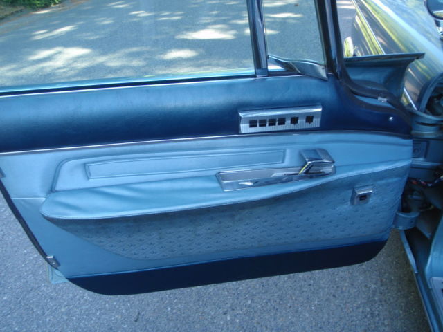 1960 Chrysler Imperial - photo 11