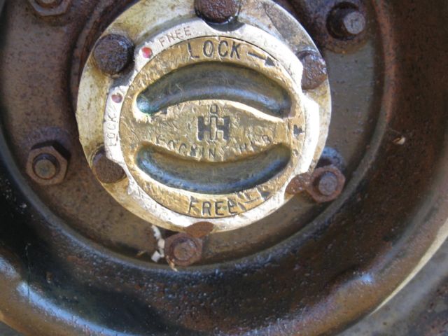 1960 International Harvester B-102 - photo 3