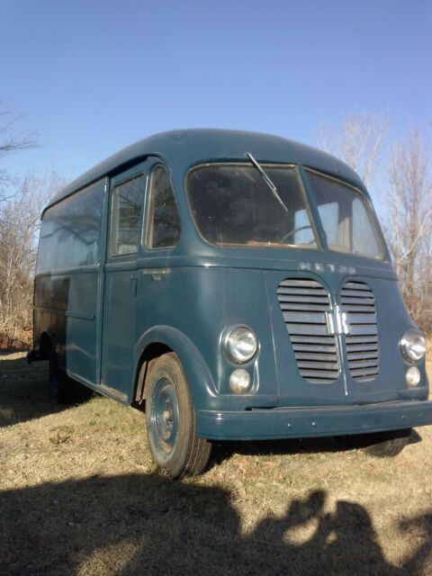 1960 International Harvester A120 Metro Van. 1960 International Harvester A120