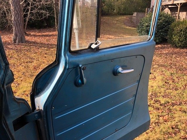 1960 International Harvester B120 - photo 10