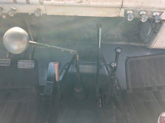 1960 International Harvester B120 - photo 8