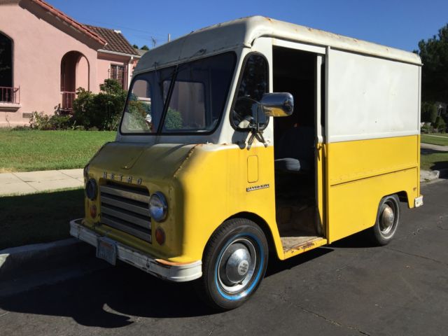 1960 International Harvester Metro mite - photo 4