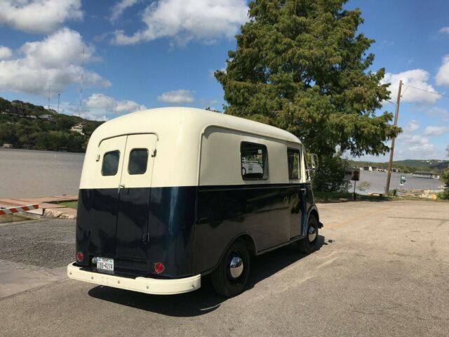 1960 International Harvester Metro A122 - photo 11