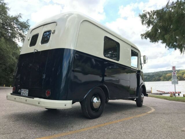 1960 International Harvester Metro A122 - photo 12