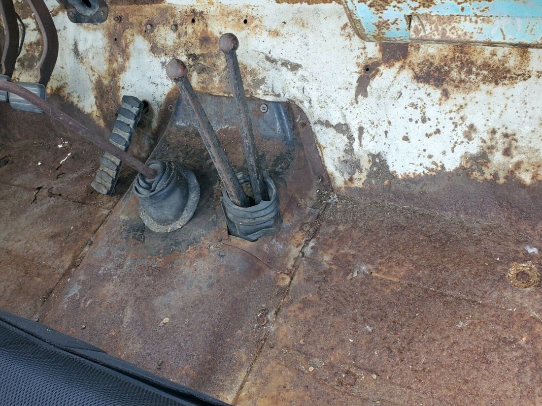 1960 International Harvester B120 - photo 11