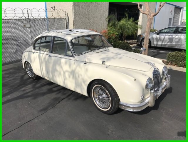 1960 JAGUAR MK2 3.8 L SPORT SALOON. SUNROOF. MATCHING #'S ENGINE. CHROME WIRES. 1960 Jaguar MKII 3.8 Liter, SUNROOF, WIRE WHEELS