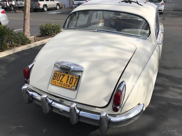 1960 Jaguar MKII 3.8 Liter, SUNROOF, WIRE WHEELS - photo 6