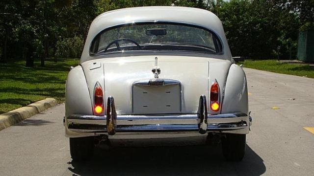 1960 Jaguar XK FHC - photo 7