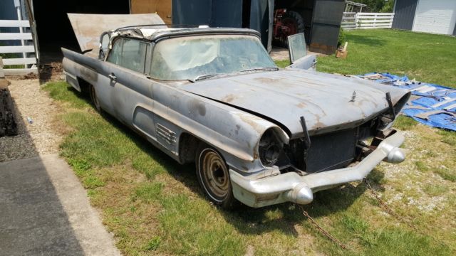 1960 Lincoln continental convertible retractable Mark V BARN Find Project car 1960 Lincoln Continental Mark V