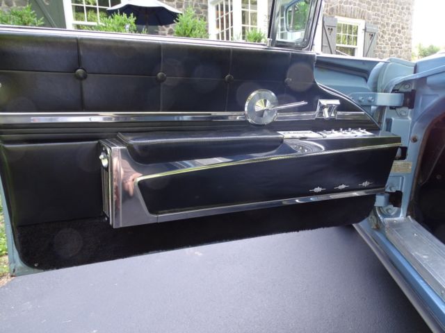 1960 Lincoln Continental - photo 10