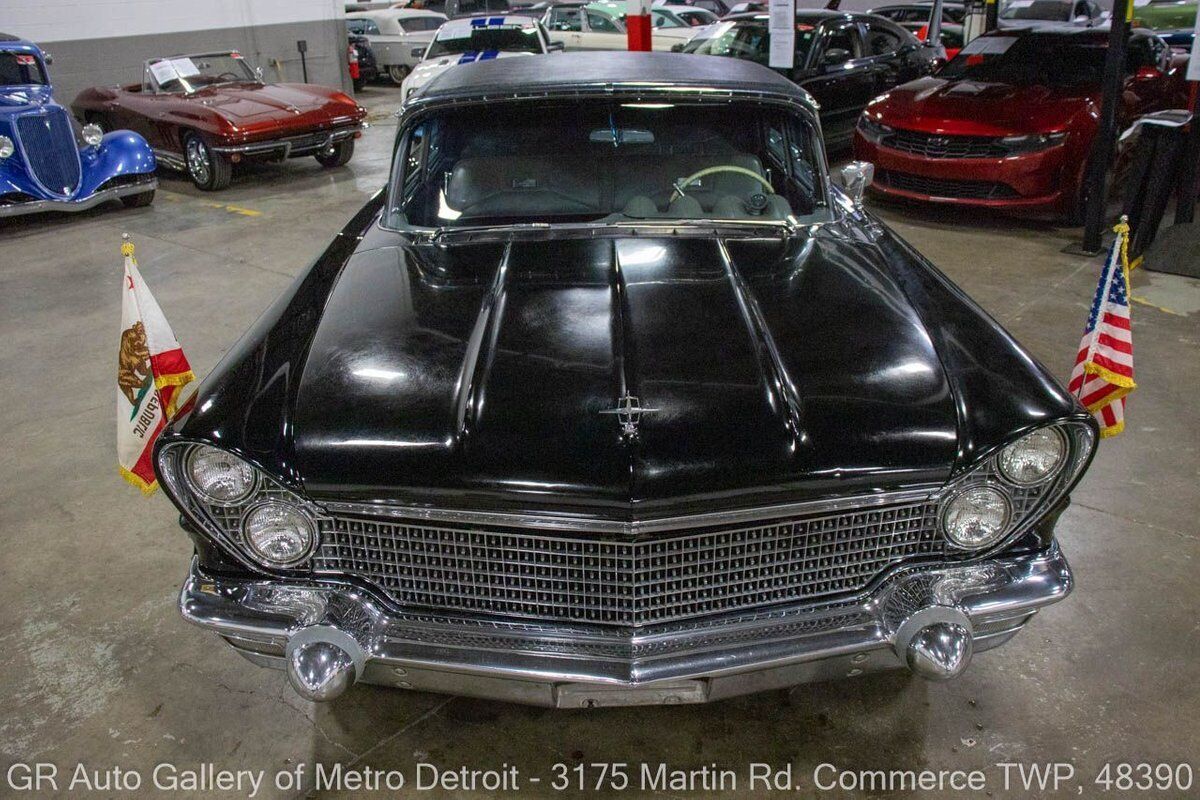 1960 Lincoln Continental Mark V - photo 10