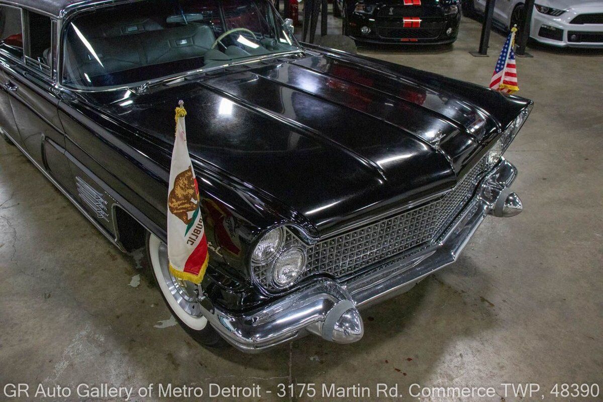 1960 Lincoln Continental Mark V - photo 12