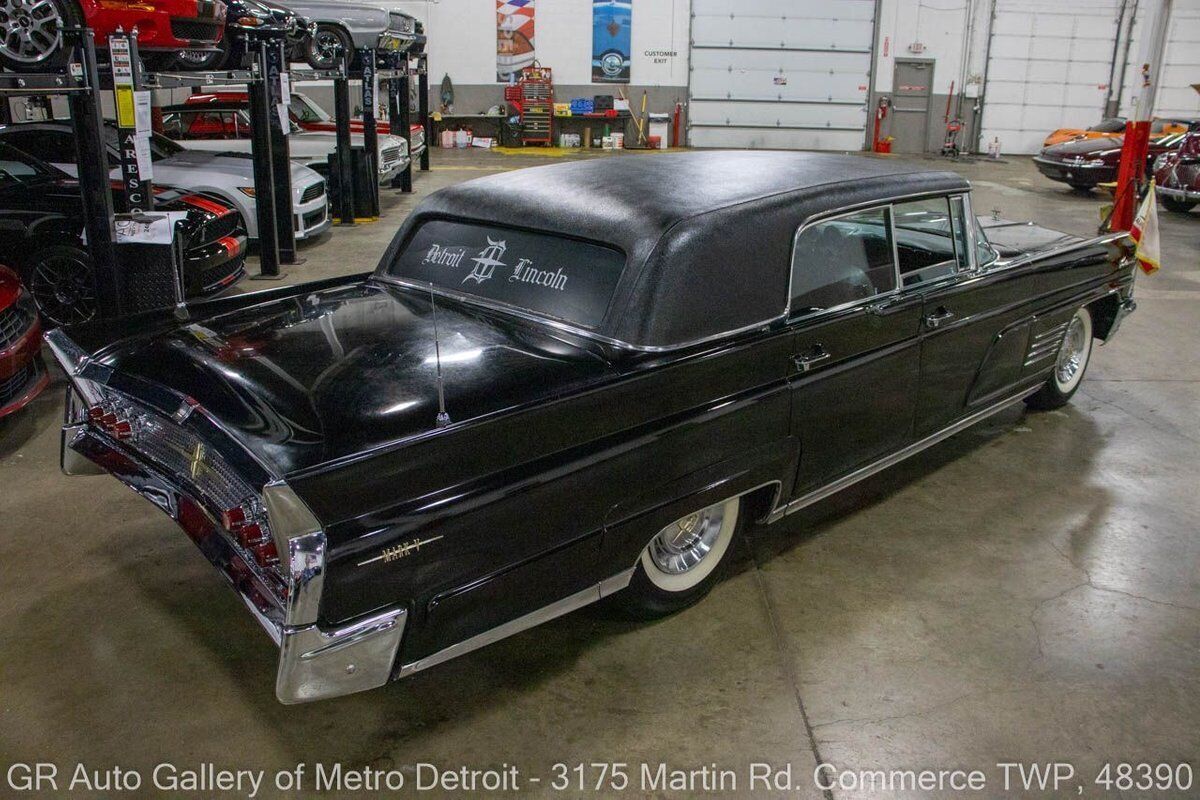 1960 Lincoln Continental Mark V - photo 6