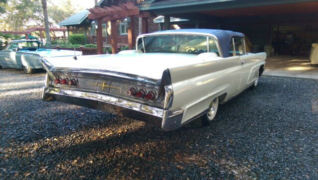 1960 Lincoln Continental Mark V Convertible - photo 5